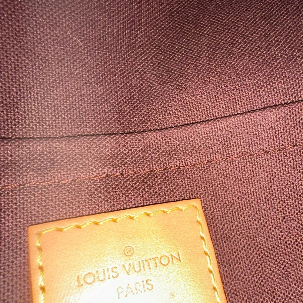 Discontinued**LV Favorite MM Shoulder/crossbody Bag